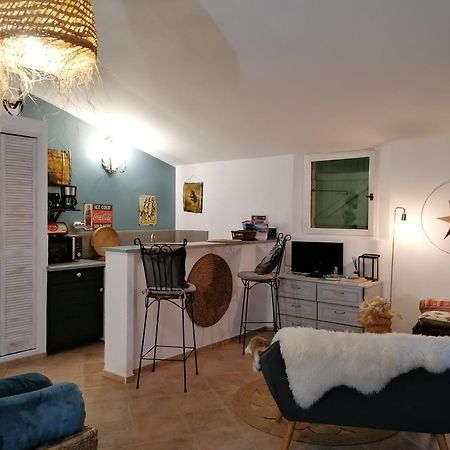 Studio Au Milieu D Une Oliveraie Le Mas De La Huppe ตูร์เรสส์-ซัวร์-ลูป ภายนอก รูปภาพ